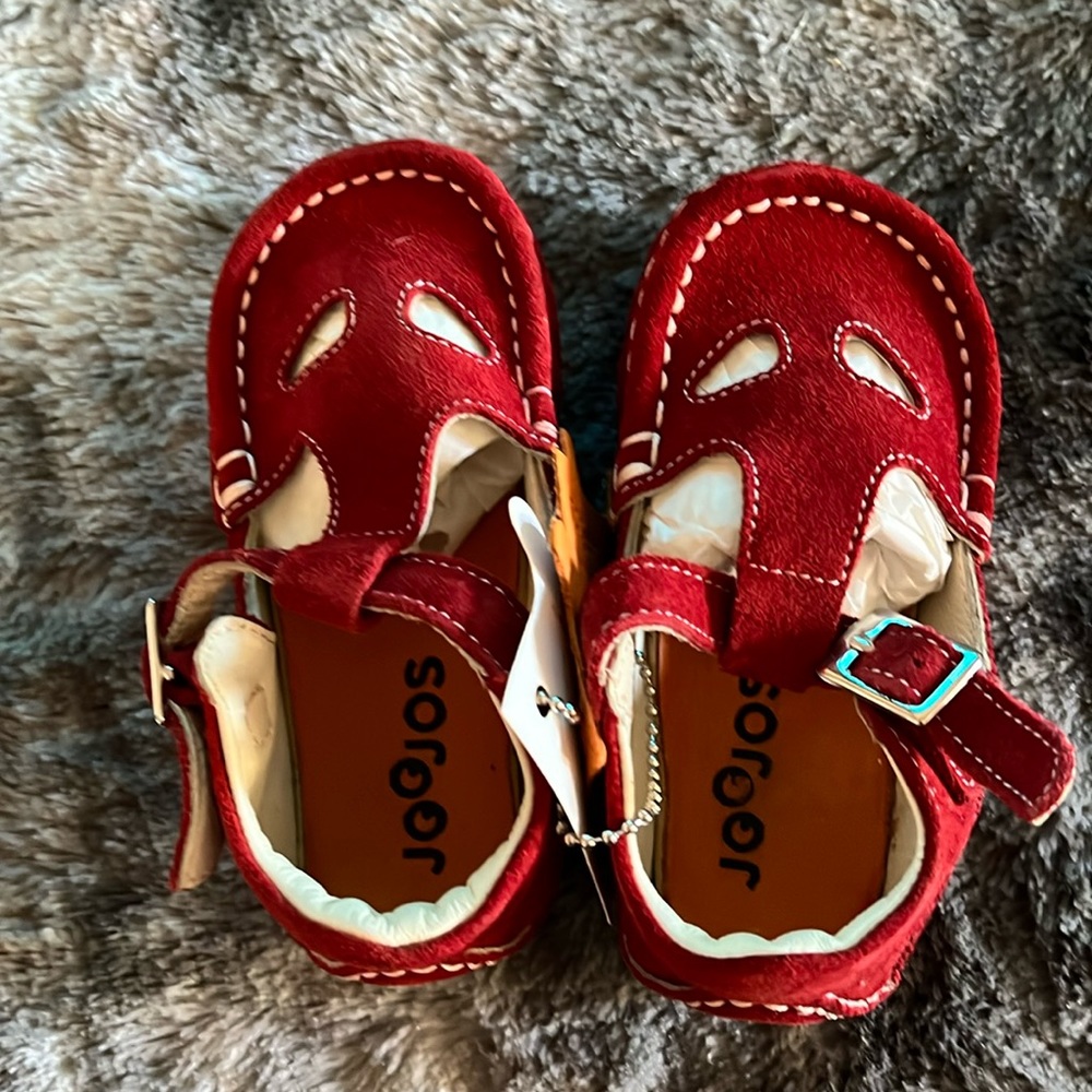 New with tags Joojos red fine leather toddler moccasins size EU 22/U.S. 6